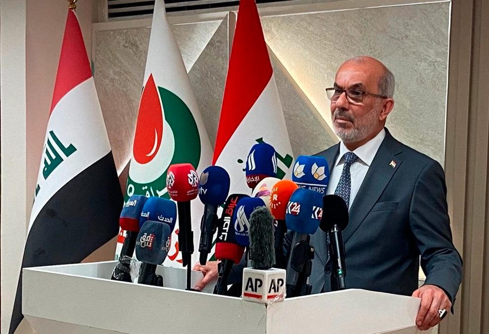 وزير النفط .. المسؤولية الوطنية تحتم على الوزارة الحفاظ على ثروات البلد من النفط والغاز وتنميتها
