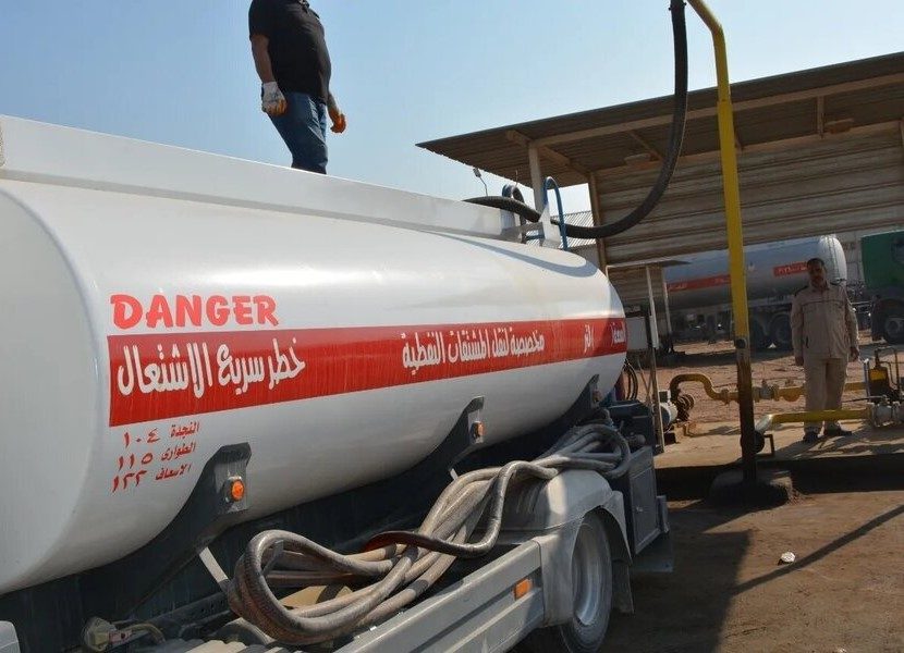 لتقليل الضغط على الكهرباء الوطنية .. وزارة النفط تواصل توزيع مادة الگاز على المولدات الاهلية "مجانا"