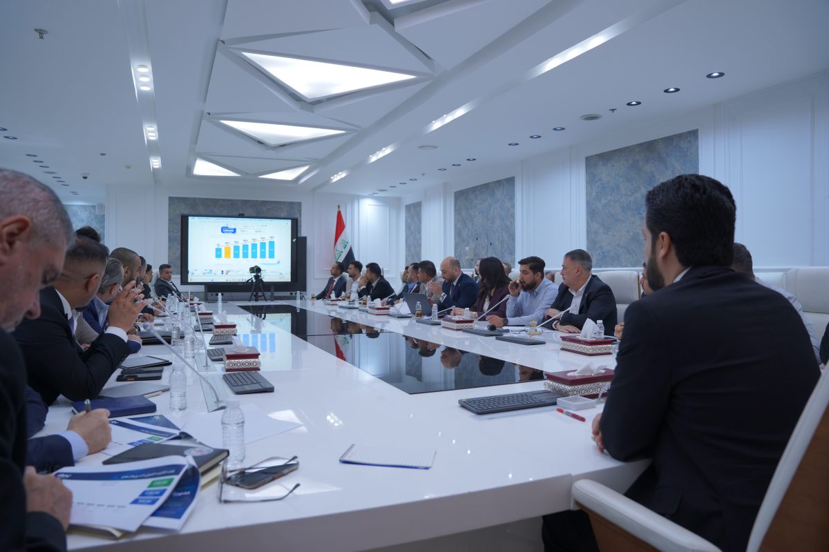 وزير الإتصالات يطلق العمل بنظام الحوافز الرقمي لموظفي مقر الوزارة والشركة العامة للاتصالات والمعلوماتية.