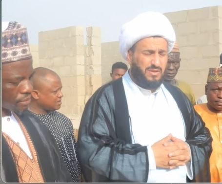 العتبة الحسينية المقدسة تضع حجر الاساس لمدرسة مدينة العلم في القارة الافريقية