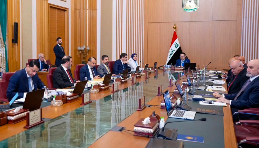 مجلس الوزراء يوافق على تخصيص مبالغ مالية لصرفها كمستحقات لعوائل الشهداء والجرحى من ضحايا الاعتداءات الامريكية الأخيرة على الأراضي العراقية