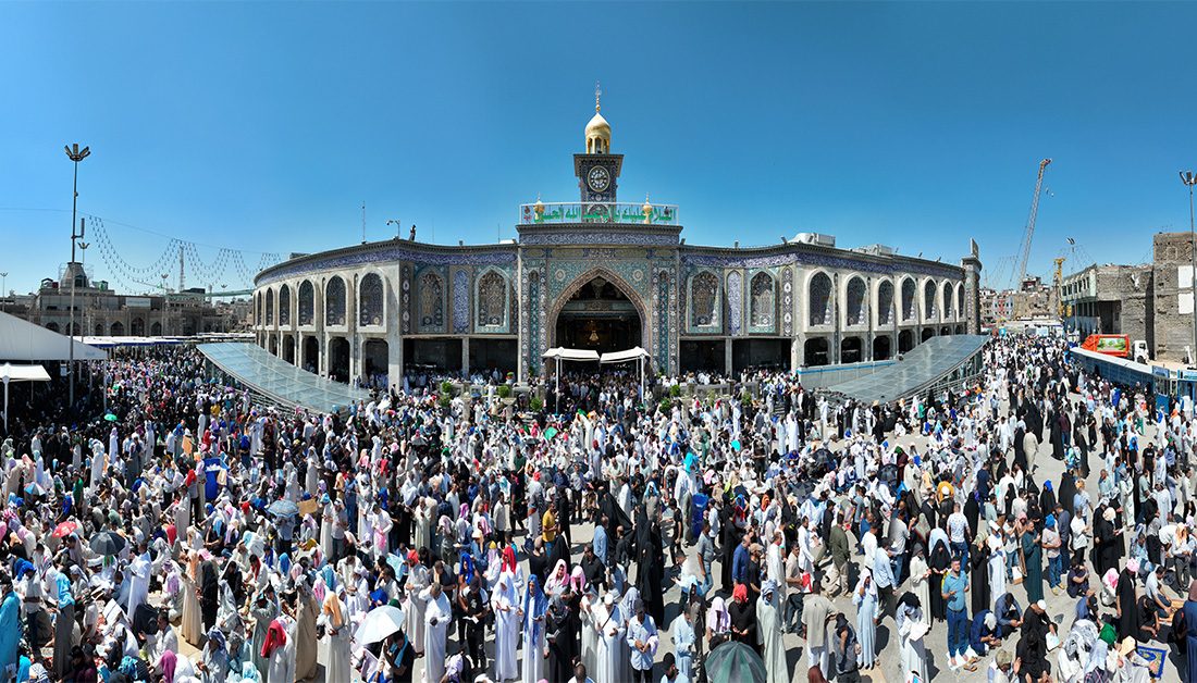 ملايين الزائرين يتوافدون على مرقدي الامام الحسين واخيه ابي الفضل العباس عليهما السلام لإحياء يوم عرفة