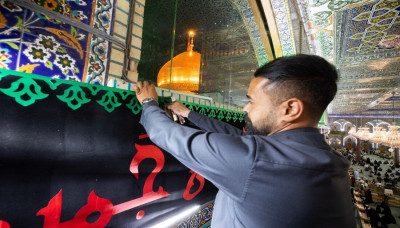 العتبة الحسينية المقدسة تنهي نشر لافتات الحزن استعداداً لشهر محرم