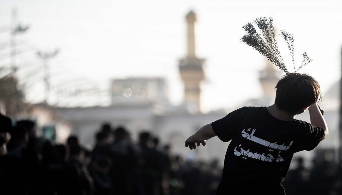 مشاهد الطفولة تزين مواكب العزاء في موسم الحزن الحسيني