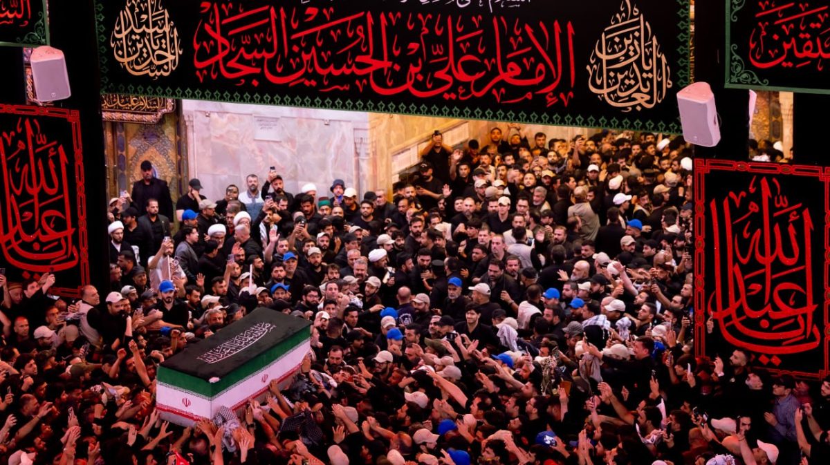 العتبتان المقدستان الحسينية والعباسية تشهدان مراسم تشييع مهيبة لسماحة آية الله العظمى السيد الشهيد علي الخامنئي (قدس سره الشريف)