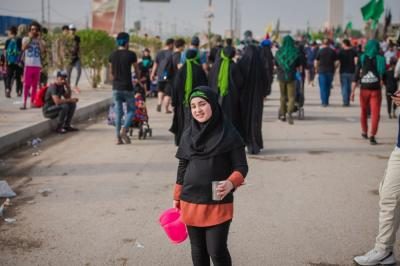 بصيرة العطاء.. أطفال معهد المكفوفين يشاركون في خدمة زوار الأربعين
