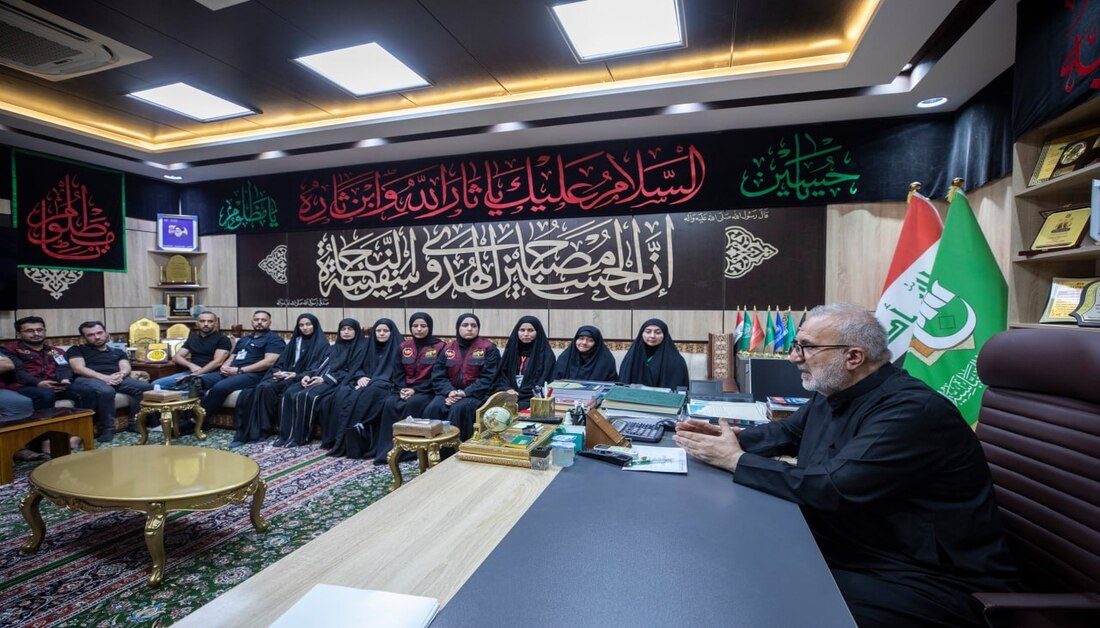 الأمين العام للعتبة الحسينية المقدسة يكرم الكوادر الطبية بمستشفى السفير الجراحي