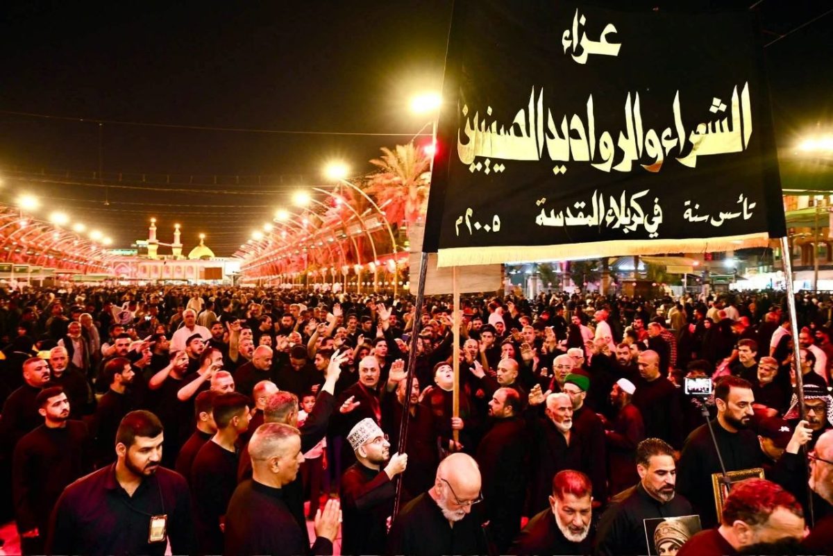 الشعراء والرواديد الحسينيون في كربلاء ينظمون العزاء السنوي لهم ليكون ختام عزاءات شهري محرم وصفر