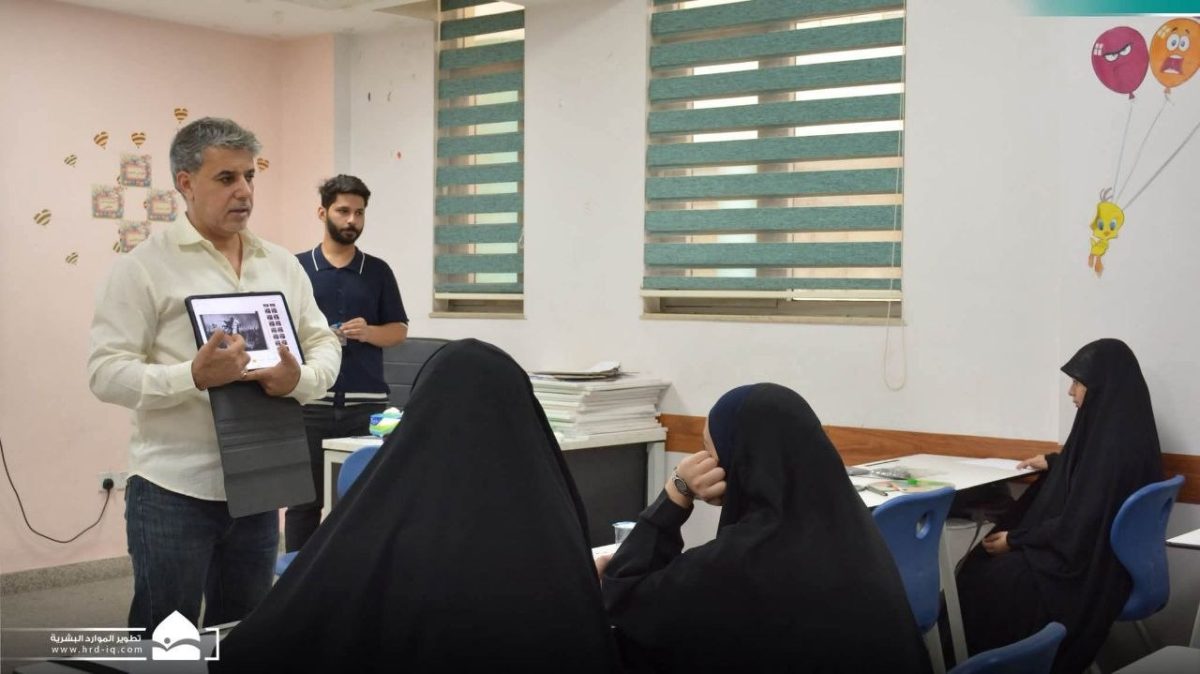 في مدارس الوارث التعليمية تتواصل الورش التدريبية الخاصة ببرنامج أولي الألباب الخاص بالموهوبين والمبدعين