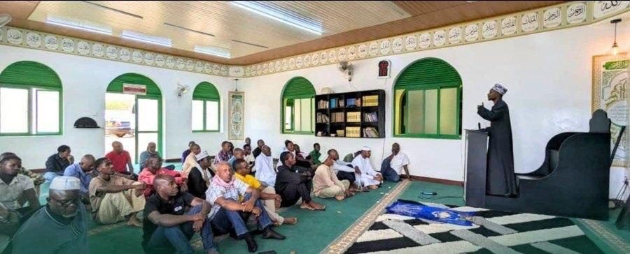 ضمن جهودها في تنمية الثقافة القرآنية في الدول الإفريقية .. العتبة الحسينية تقيم محاضرة دينية قرآنية في جمهورية راوندا