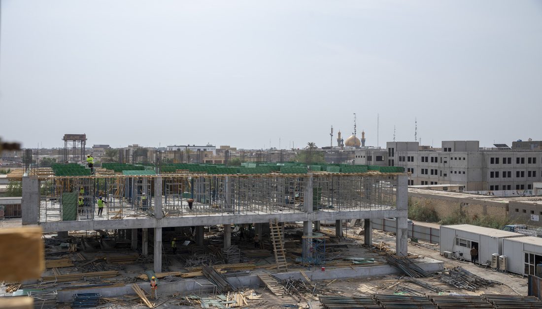 لتوفير بيئة دراسية متكاملة .. قسم المشاريع الهندسية في العتبة الحسينية يواصل تنفيذ أعماله الإنشائية بمشروع مجمع مدارس الأيتام في قضاء القاسم