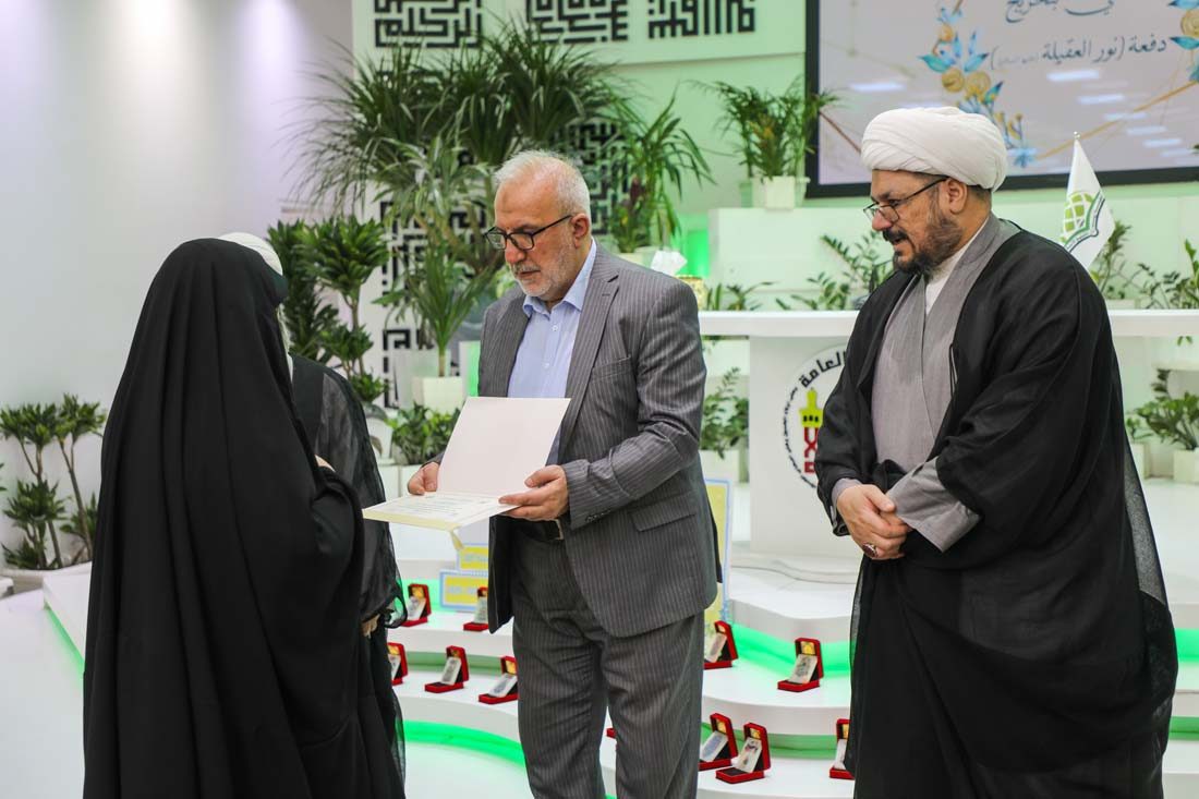 بحضور الأمين العام للعتبة الحسينية.. معهد العقيلة زينب عليها السلام يحتفي بتخريج 29 طالبة